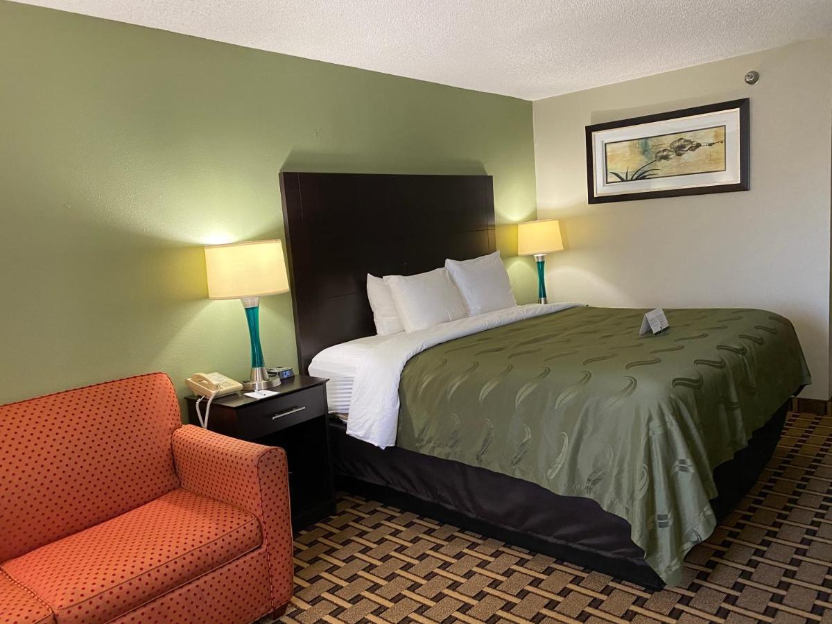 Quality Inn Morton At I-74 Luaran gambar