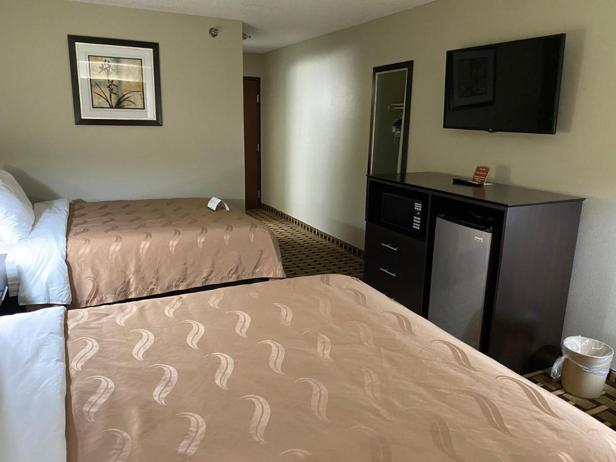 Quality Inn Morton At I-74 Luaran gambar