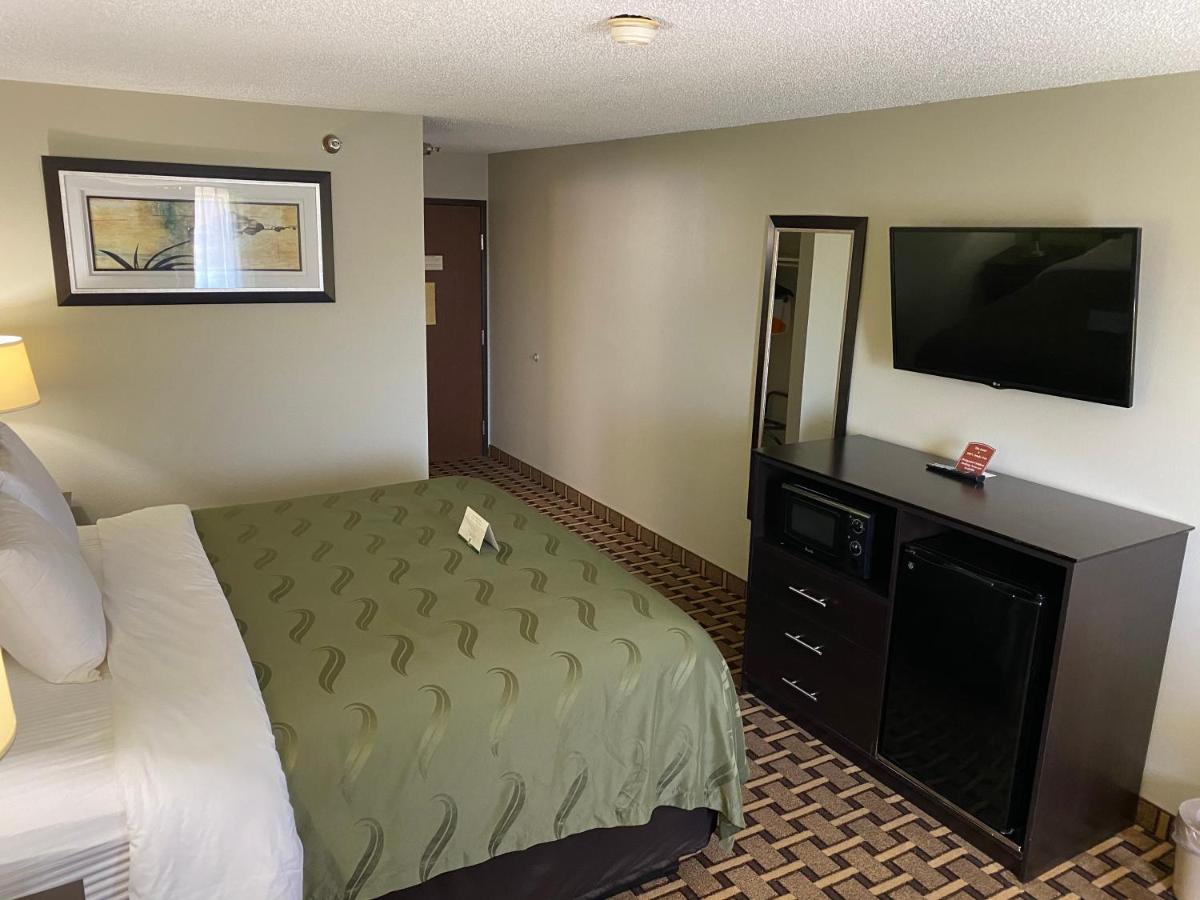 Quality Inn Morton At I-74 Luaran gambar