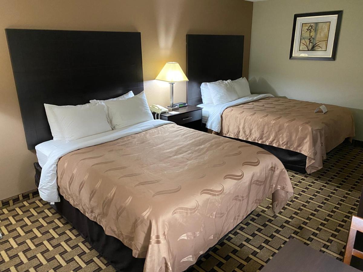 Quality Inn Morton At I-74 Luaran gambar