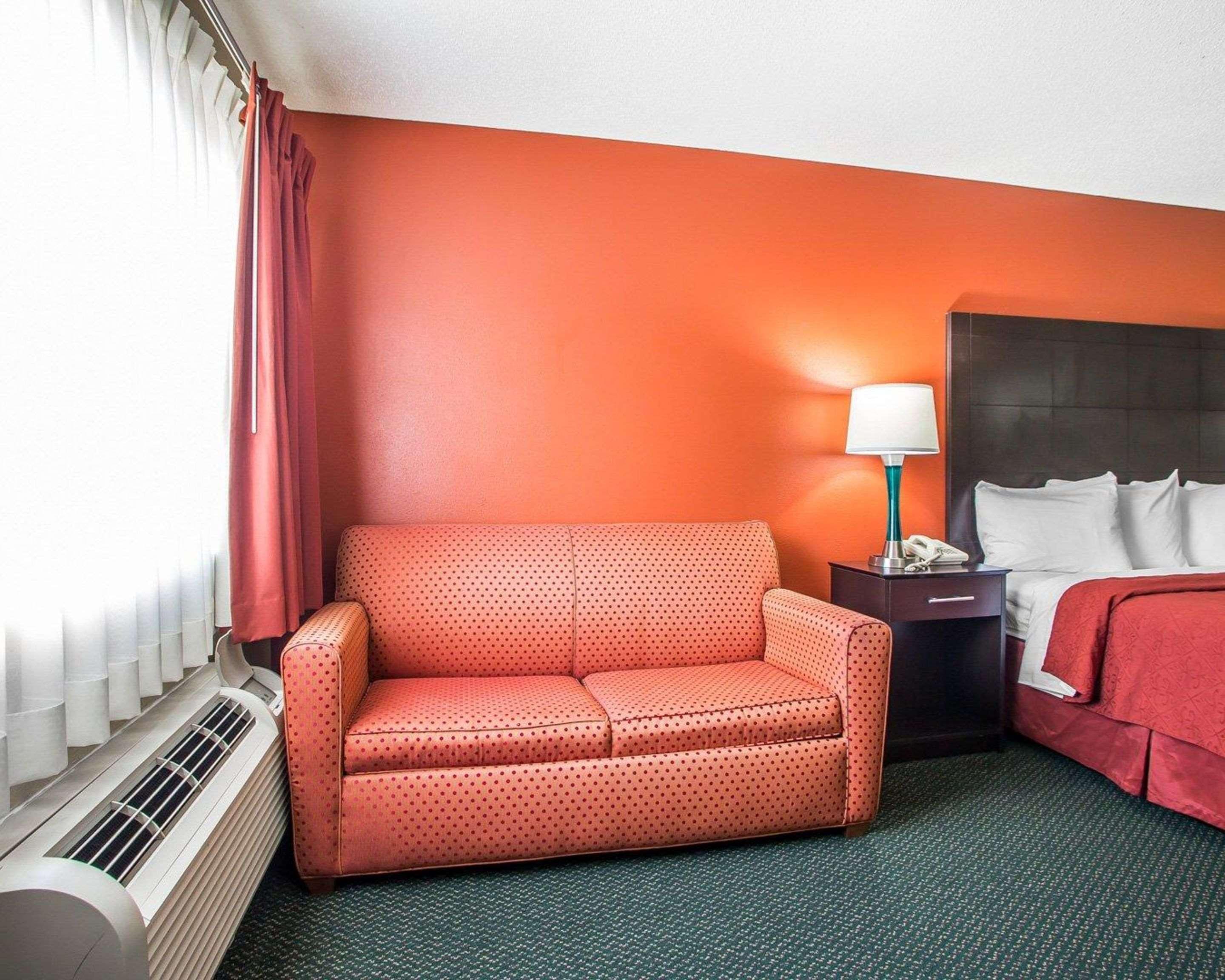 Quality Inn Morton At I-74 Luaran gambar