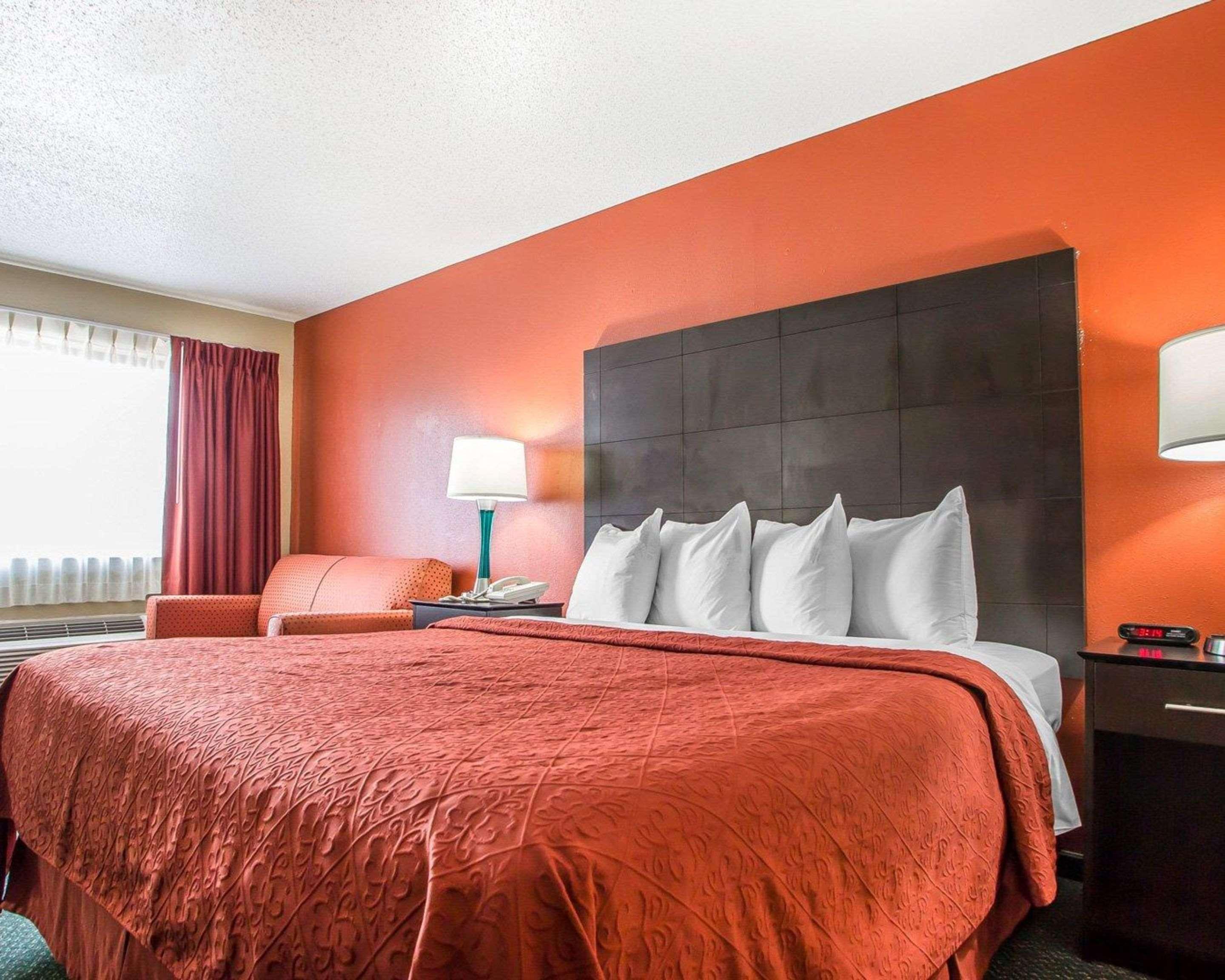 Quality Inn Morton At I-74 Luaran gambar