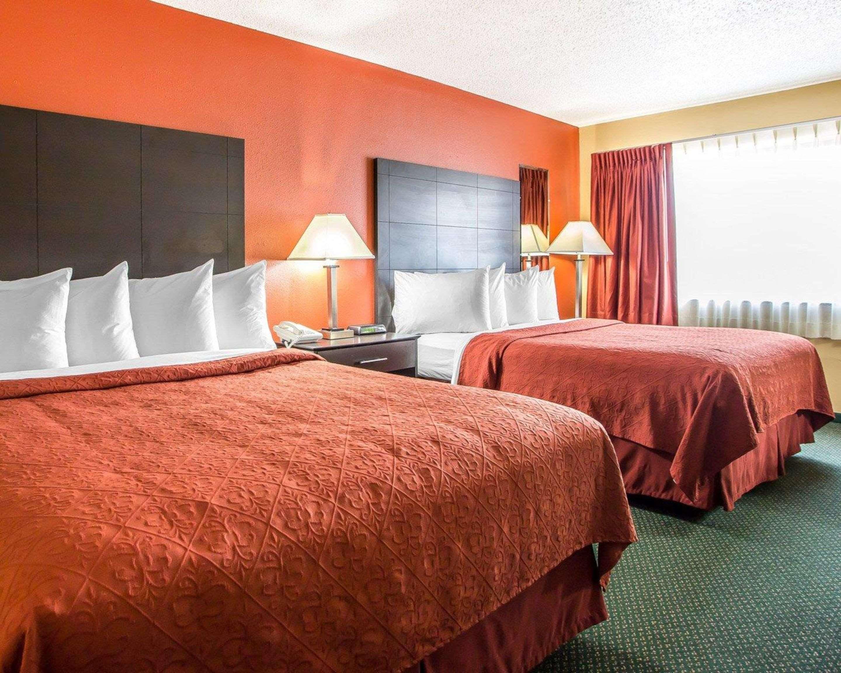 Quality Inn Morton At I-74 Luaran gambar