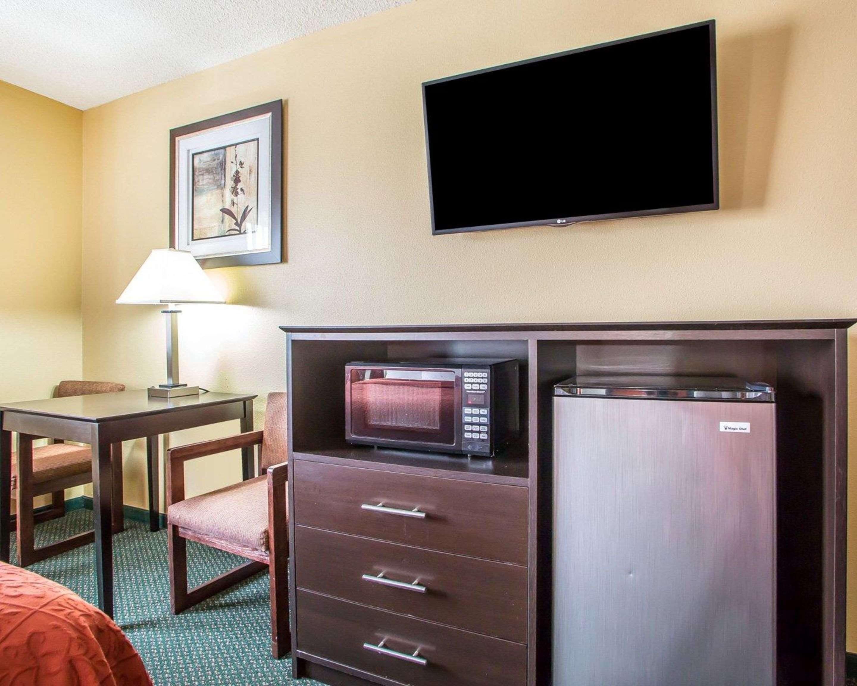 Quality Inn Morton At I-74 Luaran gambar