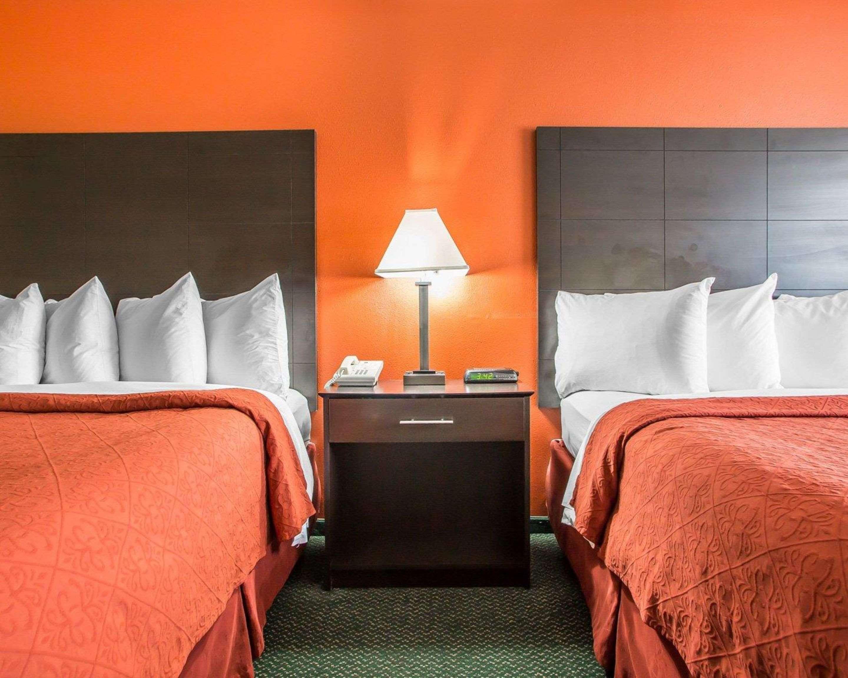 Quality Inn Morton At I-74 Luaran gambar