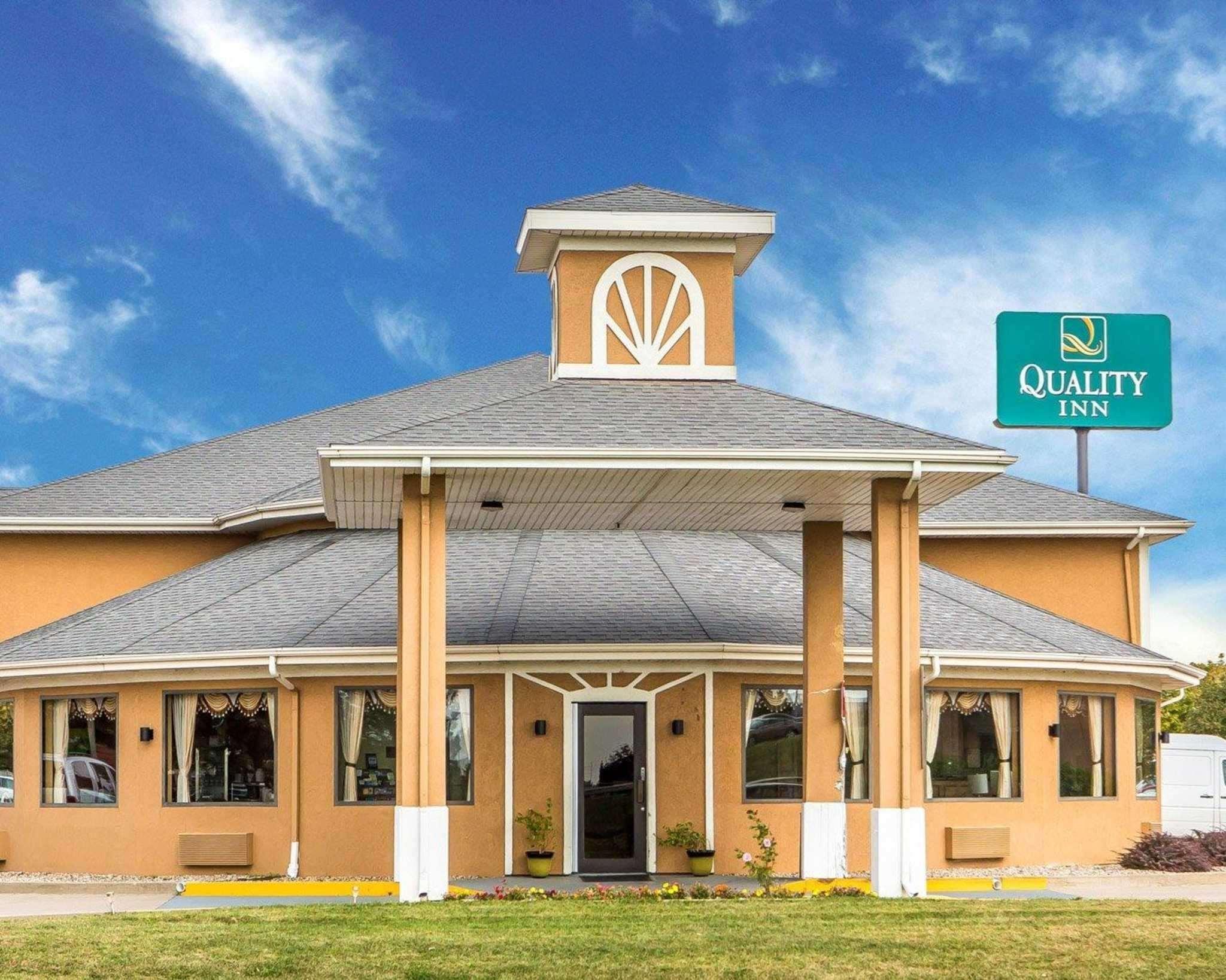 Quality Inn Morton At I-74 Luaran gambar