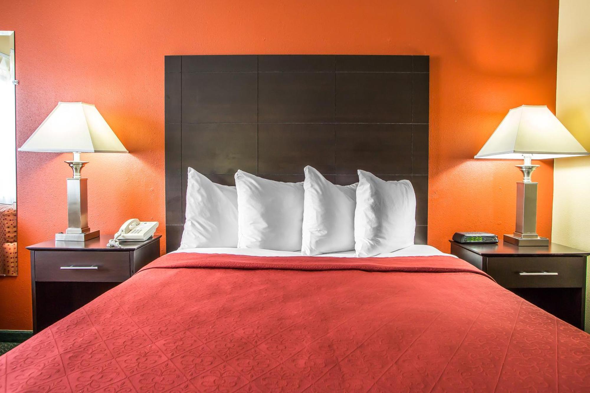 Quality Inn Morton At I-74 Bilik gambar