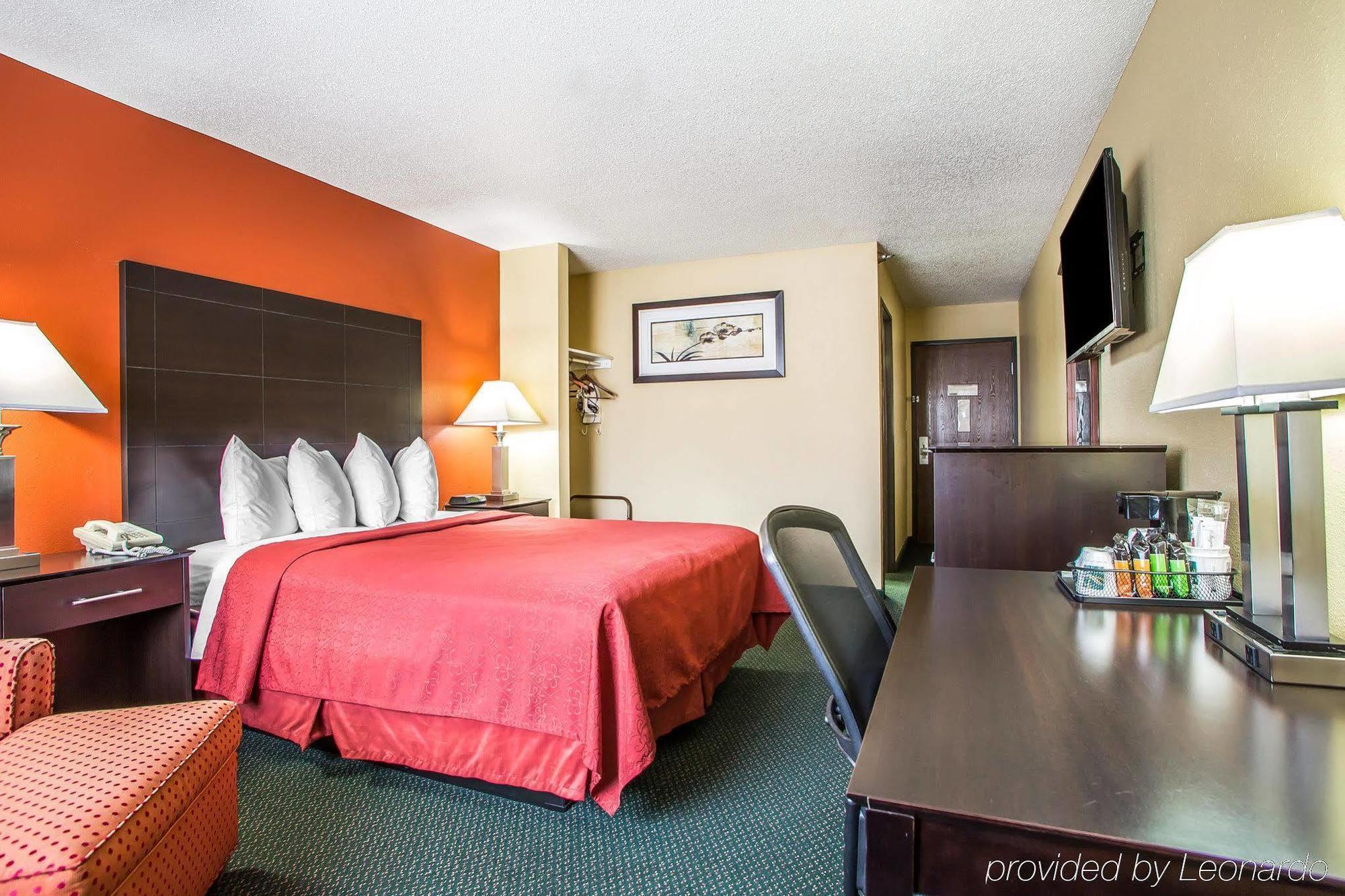 Quality Inn Morton At I-74 Luaran gambar